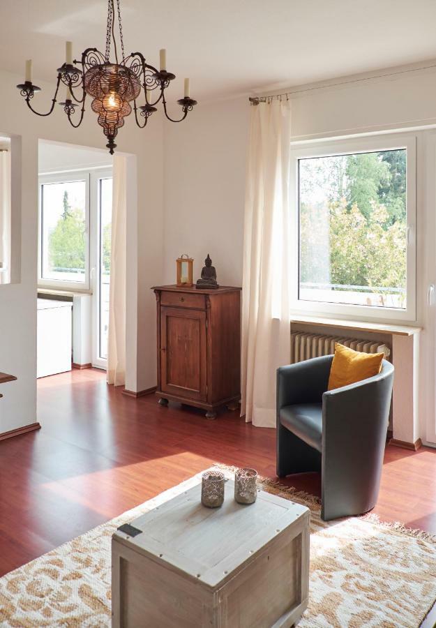 Apartment In Musikalischem Haus Майен Екстериор снимка