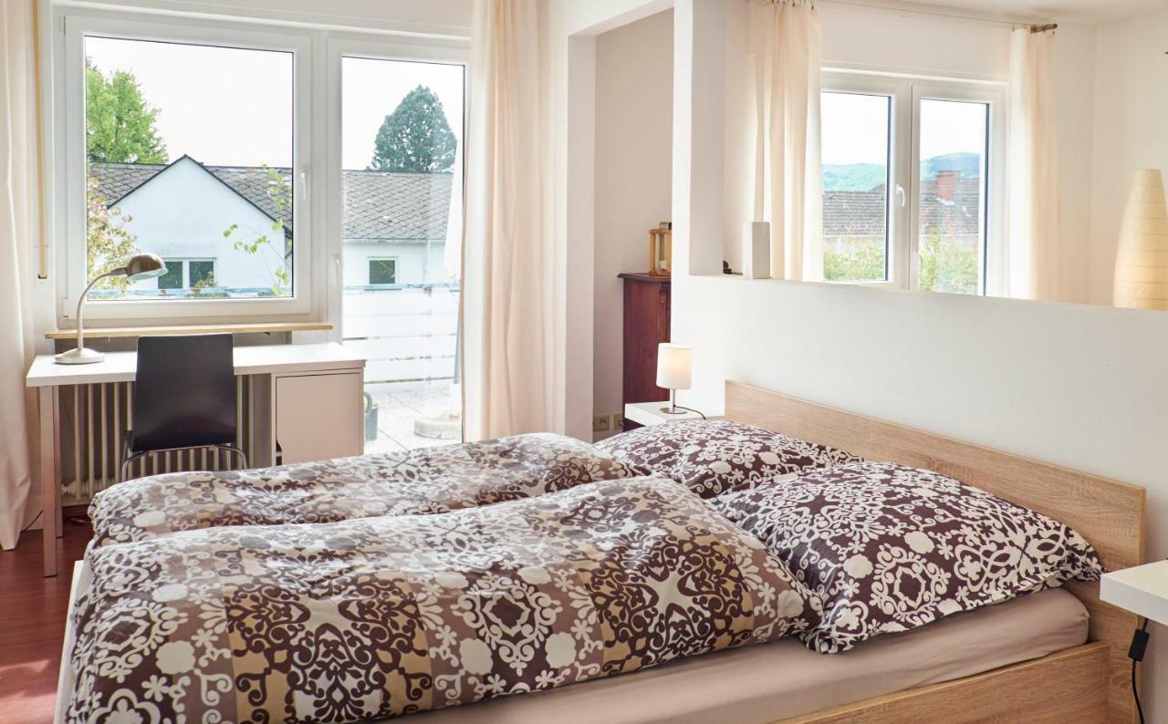 Apartment In Musikalischem Haus Майен Екстериор снимка